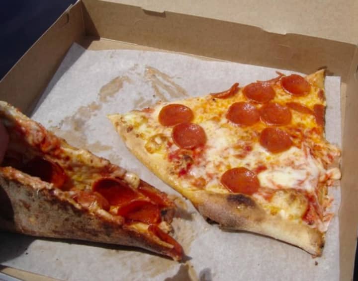Folding your slice might mean more than you think, according to a recent Daily Meal article.