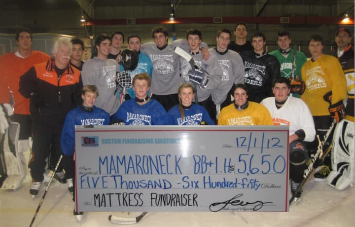 Mamaroneck&#x27;s High hockey team after its 2012 mattress fundraiser.