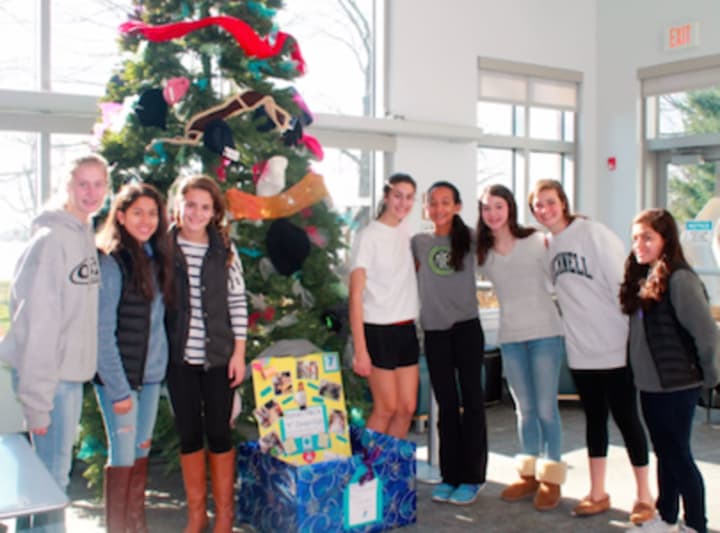 The Darien YMCA&#x27;s Y Cares Club of middle school and high school students met at the Y to complete several charitable projects for the holidays on Dec. 5. 