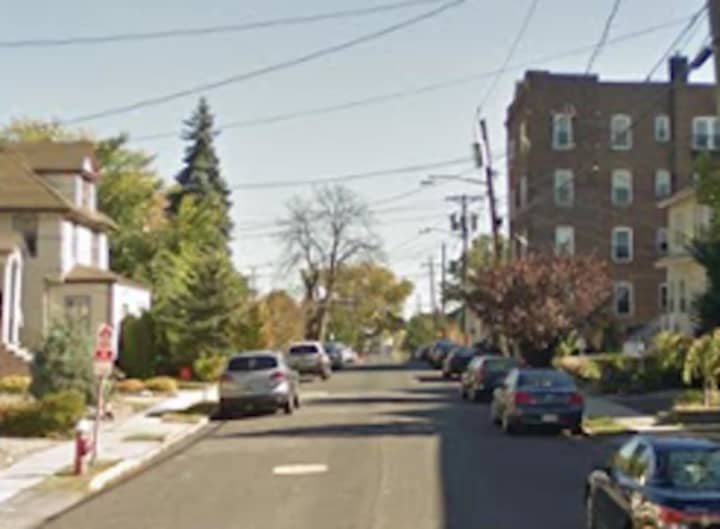 New idling and parking rules are set to take effect on Lawton Avenue in Cliffside Park after residents brought their complaints to the latest council meeting.