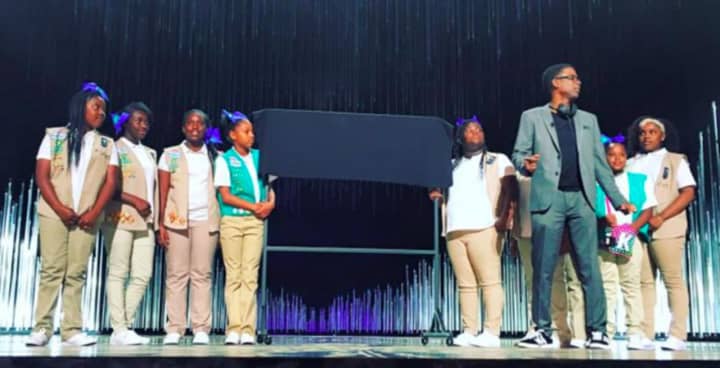 Chris Rock raises funds for his daughter&#x27;s Alpine Girl Scout troop at the Oscars on Sunday night.
