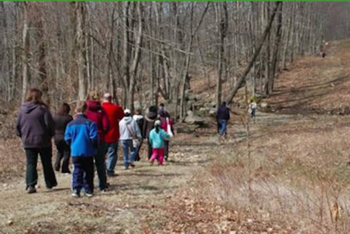 The Trumbull Nature &amp; Arts Center will host a geocaching adventure.