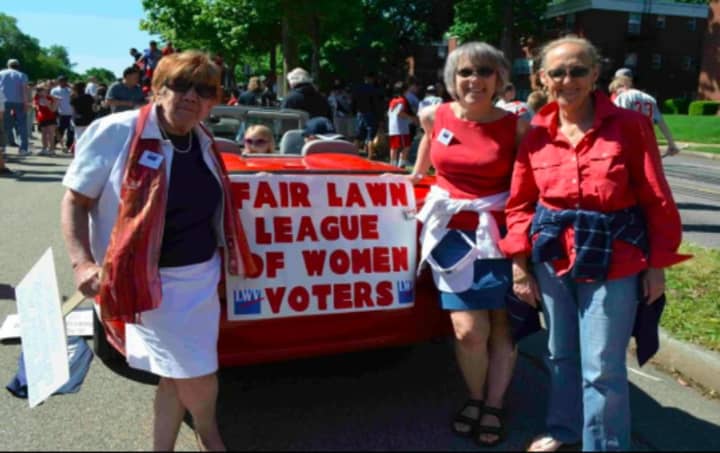 The Fair Lawn League of Women Voters along with the Fair Lawn High School Honor Society will hold a &#x27;Civics Class&#x27; for residents and students April 7 at the high school.