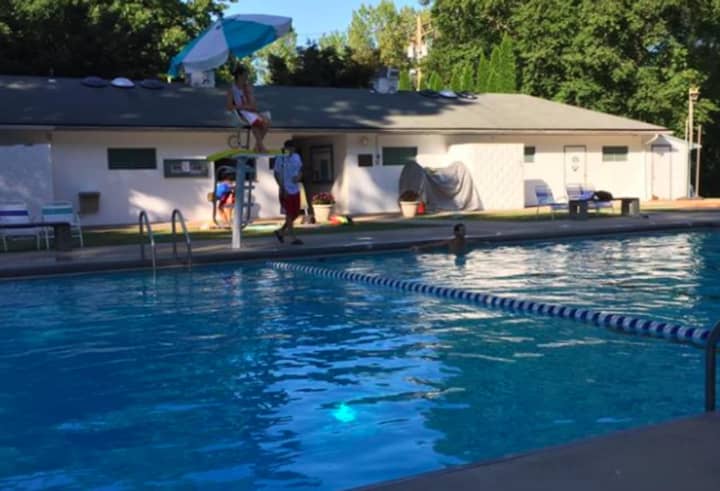 The Norwood Swim Club is seeking volunteers for its Fourth of July fundraiser.