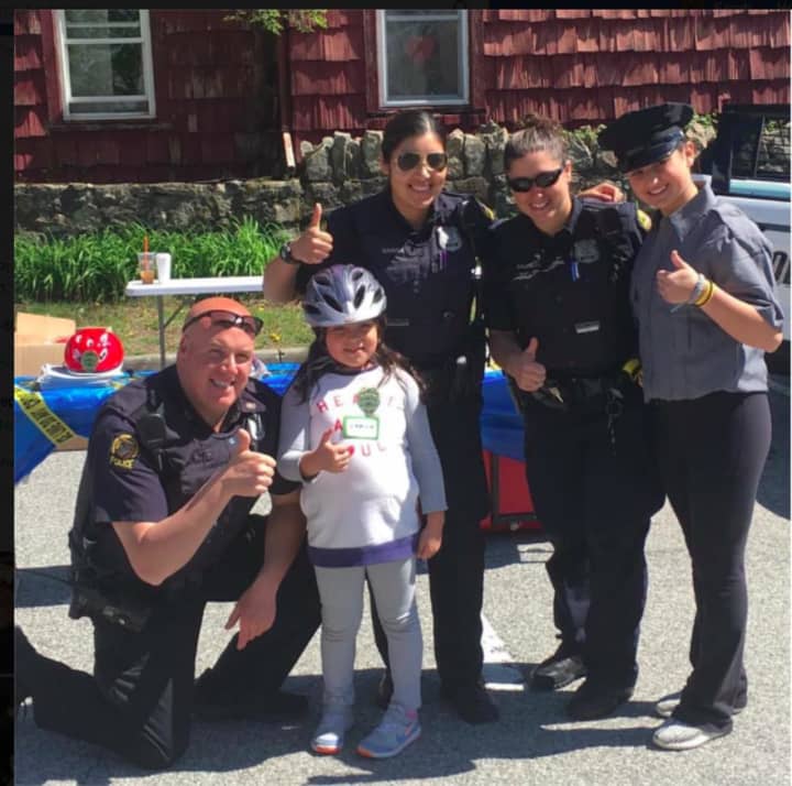 Greenwich Police and Greenwich Explorers recently participated in the Cos Cob School Bicycle Safety Rodeo.
