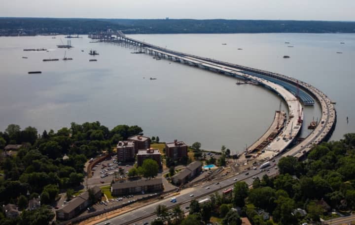 Steel girders will be going up on the Rockland County side of the new Tappan Zee Bridge this week.