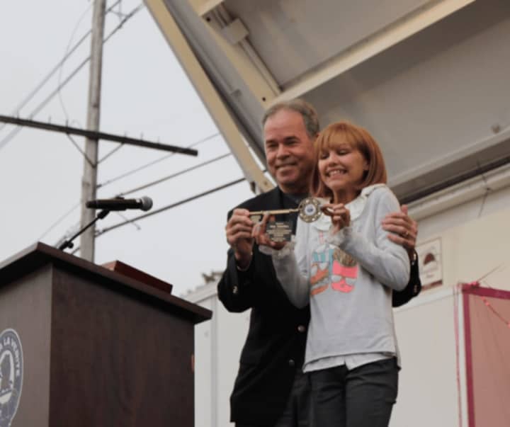 County Executive Ed Day presented Grace VanderWaal with the Key to Rockland County.
