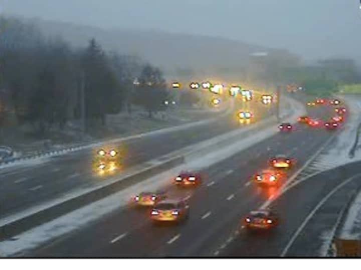 Conditions on I-287 at the Saw Mill Parkway interchange at 5 p.m. Saturday.