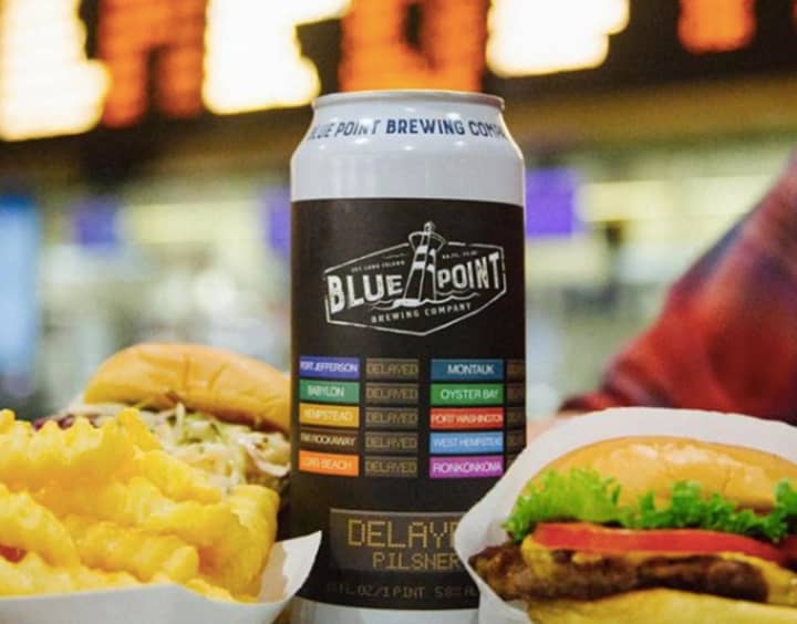 #DRINKTHEDELAY ... Blue Point Brewery has something you can drink while you&#x27;re waiting for a train.