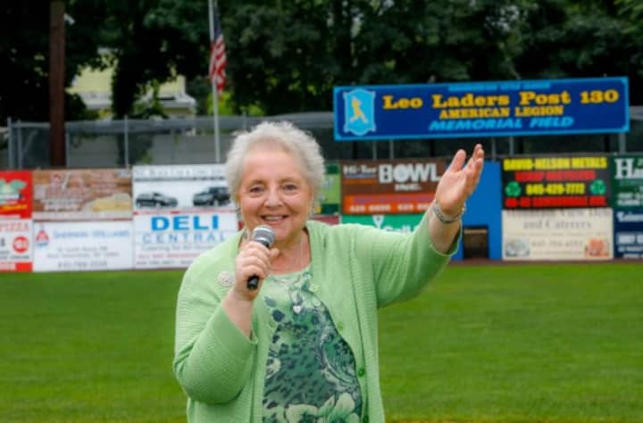 Rockland County&#x27;s Maureen Corallo is known for signing the national anthem at sporting events and various ceremonies across the region. When diagnosed with cancer, she turned to the Westchester Medical Center Health Network for help.