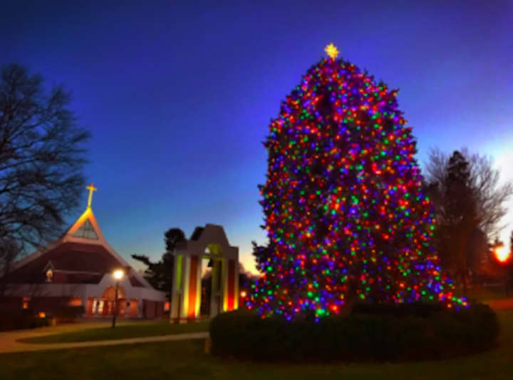 The tree lighting at Fairfield University will be part of a Christmas Eve special to air nationally on CBS.