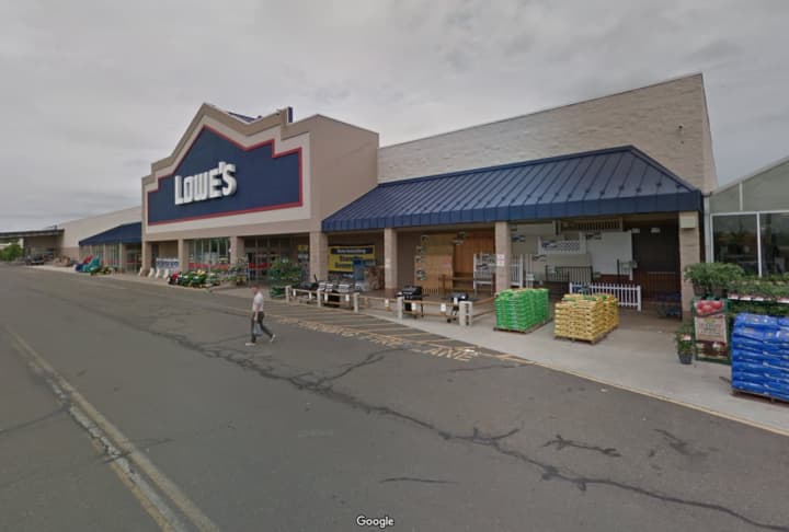 Lowe&#x27;s in Orange, Connecticut will be closing before Feb. 1.