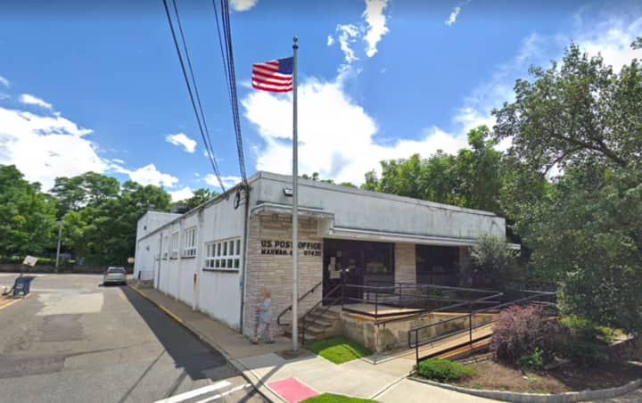 A leaky roof closed the Mahwah post office temporarily Thursday.
