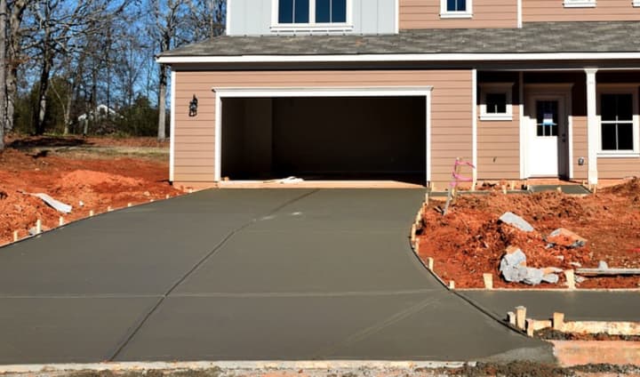 Area residents are being warned of a driveway paving scam.