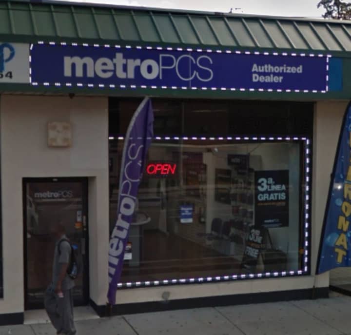 Metro PCS in Hempstead (652 Fulton Avenue)