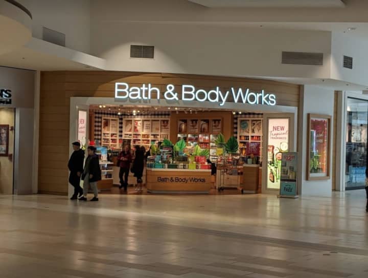 A woman has been accused of stealing hundreds of dollars worth of merchandise from Bath &amp; Body Works in the South Shore Mall.