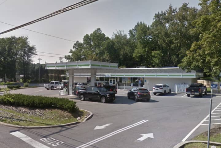 The Cumberland Farms store that was robbed.