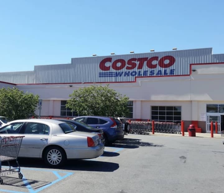 New Rochelle Police responded to the Costco Wholesale store after a few impatient shoppers out of several hundred became unruly when the store didn&#x27;t open on time.