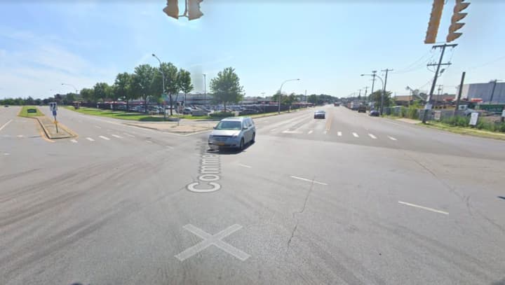 The suspects were located in the area of this intersection between Commercial Avenue and Quentin Roosevelt Boulevard in East Garden City.