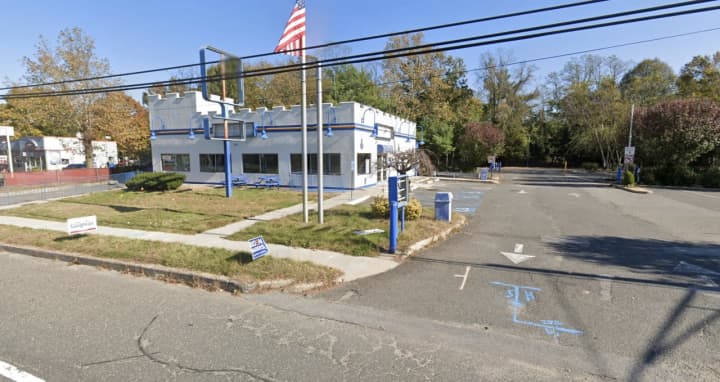 The White Castle on Route 110 in Melville is set to be turned into a Taco Bell.