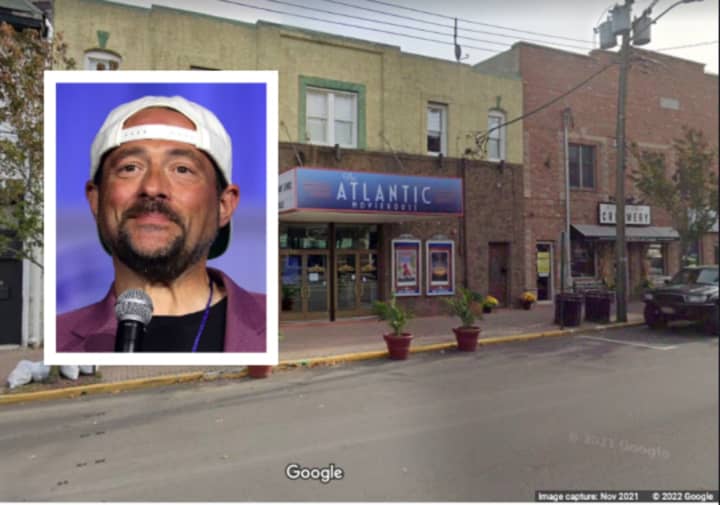 Red Bank&#x27;s Kevin Smith is buying The Atlantic Moviehouse.