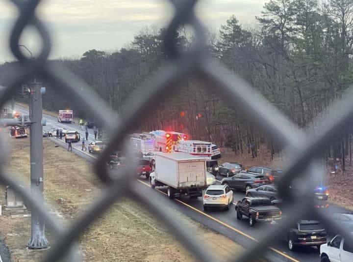Scene of a multiple-car crash on Interstate 195. (Photo Courtesy Ocean County Scanner News (OCSN))