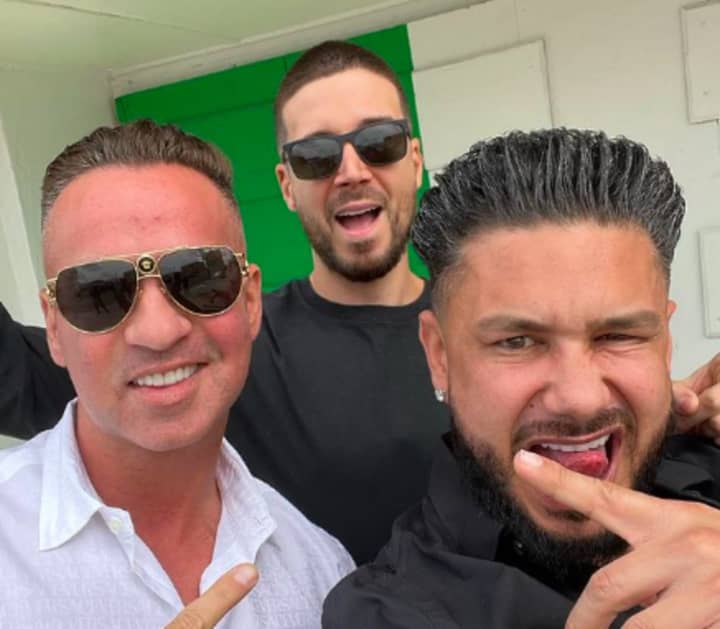 Mike Sorrentino with Vinny Guadagnino and Pauly D in front of the MTV "Jersey Shore" house.