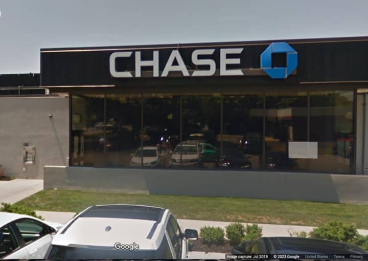 Chase bank on Middle Country Road in Selden.