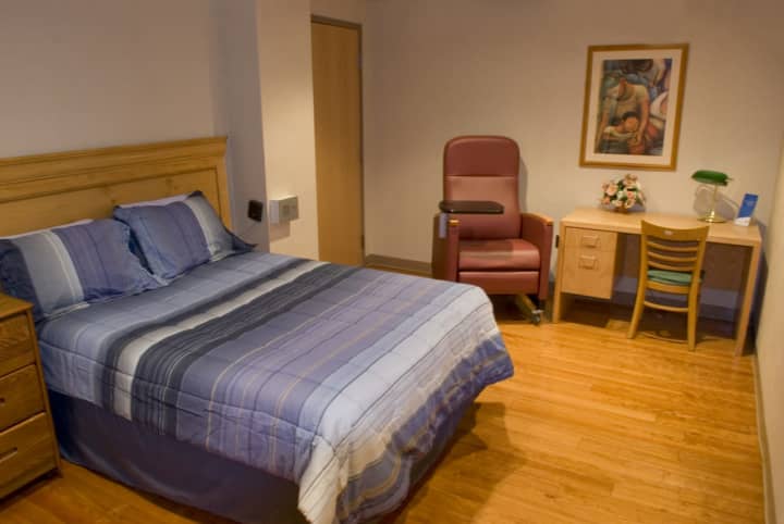 A private bedroom at Good Samaritan Hospital&#x27;s Sleep Disorder Institute.