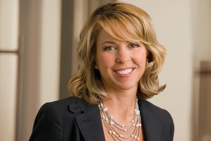 Liz Ann Sonders, Chief Investment Strategist from Charles Schwab &amp; Co., will speak about the economic and market outlook at the Darien Community Association (DCA) on Thursday, Feb. 25 at 7 p.m.