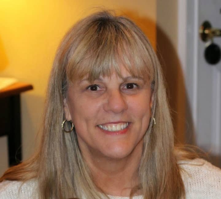 Suzanne Stisser, a teacher at the Tokeneke Elementary School in Darien, Conn., died Saturday, Jan. 2. She was 63.