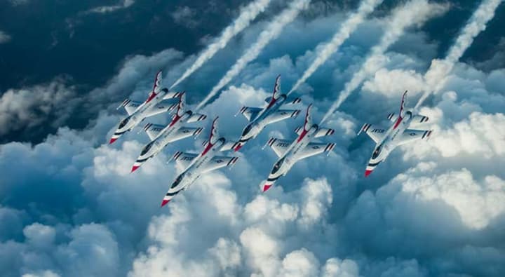 The U.S. Air Force Thunderbirds will headline the 2018 New York Air Show.