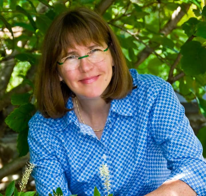 Environmental Horticulturist Kim Eierman will share her knowledge on landscapes as healthy ecosystems in her lecture, The EcoBeneficial Landscape: From Trees to Bees, at the Darien Library on Tuesday, March 7.