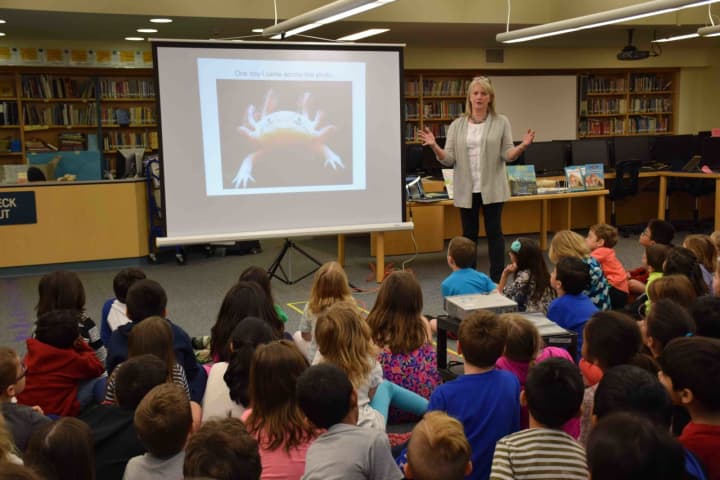 Children&#x27;s books author Susan Hood visited Todd Elementary School students.