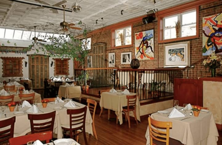 Haverstraw RiverArts will host a fundraising benefit at the Union Restaurant on Sunday in Haverstraw.