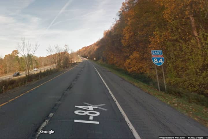 One lane will close along I-84 eastbound and westbound in Dutchess and Putnam counties between Monday, Sept. 19 and Friday, Sept. 23.