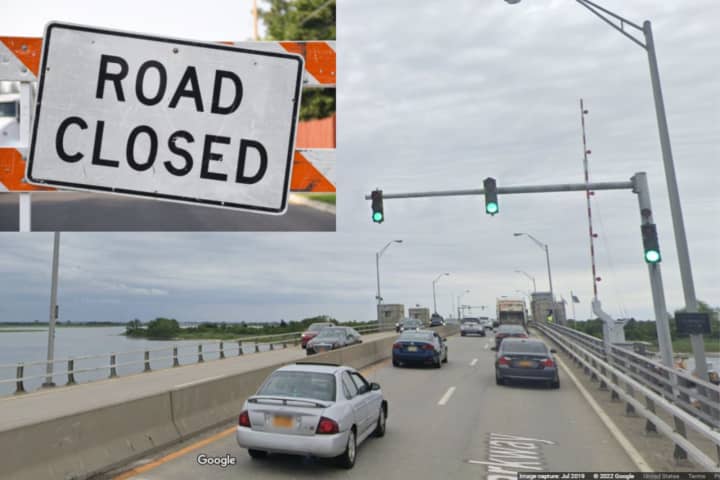 Road crews will be conducting full overnight closures of the Loop Parkway in the Town of Hempstead beginning Monday, Nov. 14.
