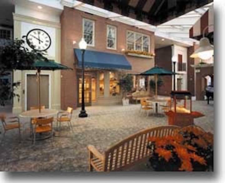 New Canaan&#x27;s The Village of Waveny has been named one of the top assisted-living facilities by SeniorAdvisor.com.