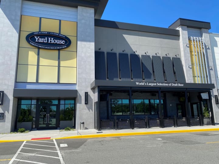Yard House is opening at the Willowbrook Mall.