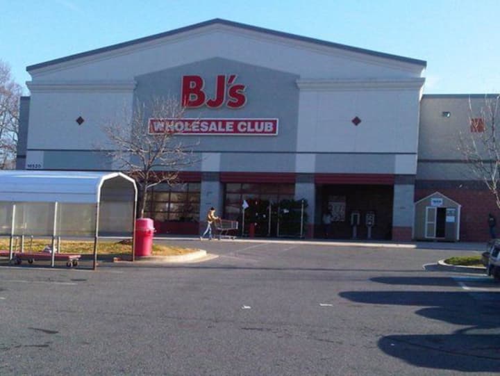 A BJs employee in Pelham was arrested after being charged with stabbing a co-worker.