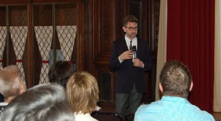 Marc Brackett, director of the Yale Center for Emotional Intelligence, speaks to local educators at a recent conference in Yorktown co-sponsored by the Center for Educational Leadership at Putnam|Northern Westchester BOCES and Manhattanville College.