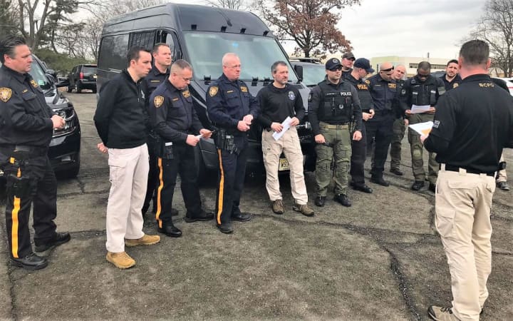 Bergen County’s Rapid Deployment Team and members of the Regional SWAT team were patrolling the areas around the mosques, where Muslims gathered Friday on what is considered a holy day for the weekly jum’a prayer.