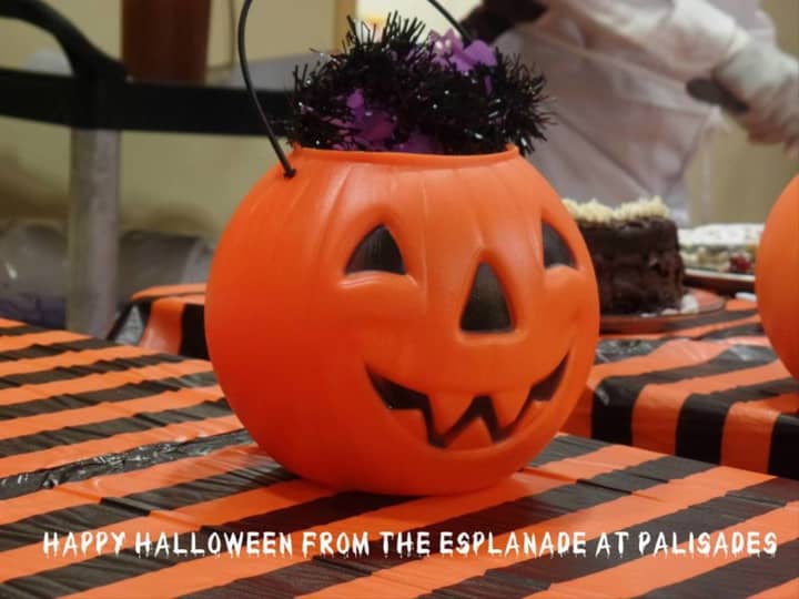 Residents at Esplanade at Palisades enjoyed Halloween.