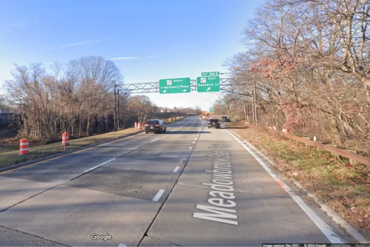 The northbound lanes of the Meadowbrook State Parkway will be closed overnight for a week, transportation officials announced.&nbsp;