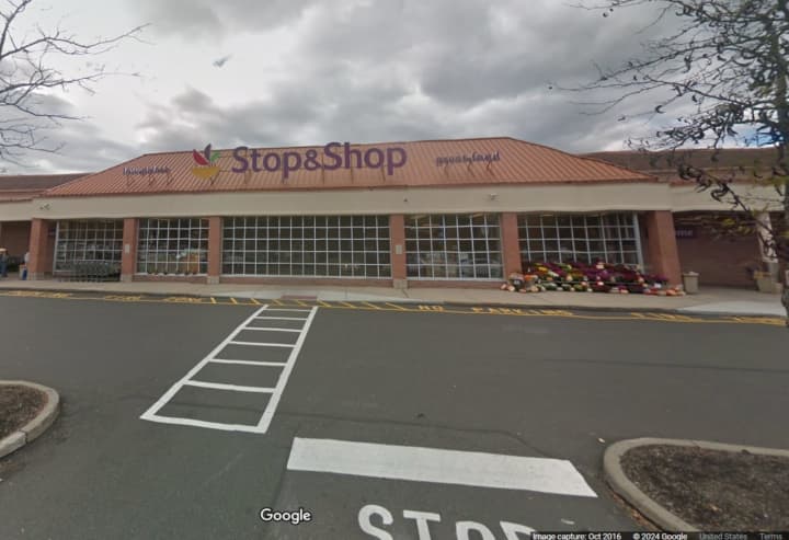 The Stop &amp; Shop grocery store at the corner of Route 35 South and Twin Brook Road in Middletown, NJ.