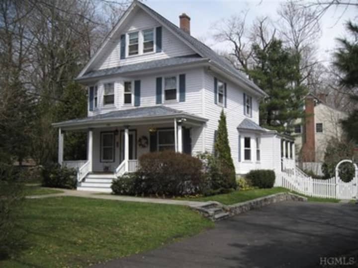 There will be several open houses in Briarcliff this weekend.