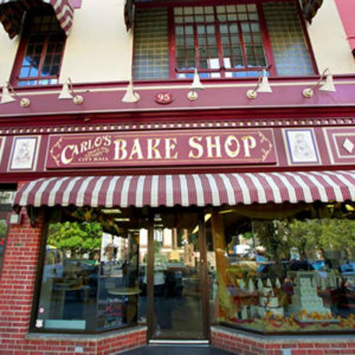 Carlo&#x27;s Bakery will open a shop in Greenwich. It is the setting of the TLC show &quot;Cake Boss.&quot;