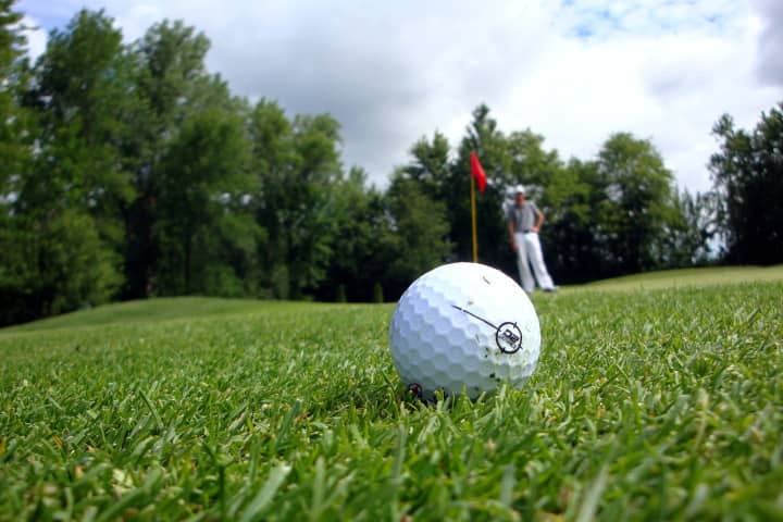 Sign up for the first ever Greenburgh Nature Center golf outing.