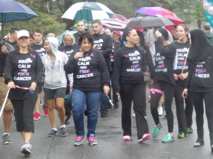 The rain did not stop thousands of people to walk in the 19th annual Support-A-Walk.