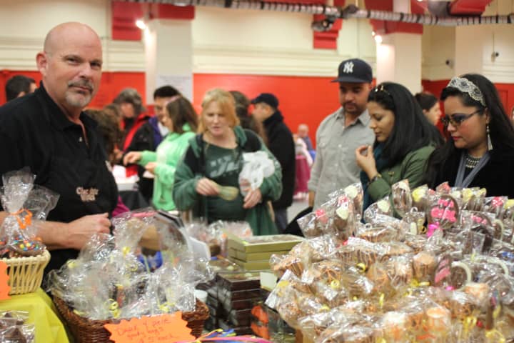 Dave Larsen of Scarsdale&#x27;s Chocolate Works interacts with customers.